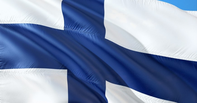 Valokuva Suomen lipusta.
