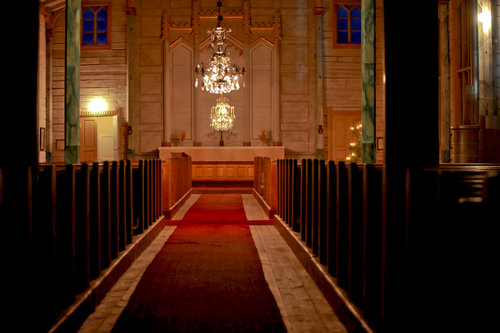 Iso kirkko tyhjänä. Kuva Lea Ruotsalainen_S.jpg