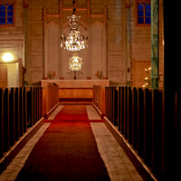 Iso kirkko tyhjänä. Kuva Lea Ruotsalainen