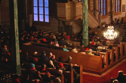 Jouluaaton hartaudessa Isossa kirkossa. Kuva Lea Ruotsalainen_S.jpg